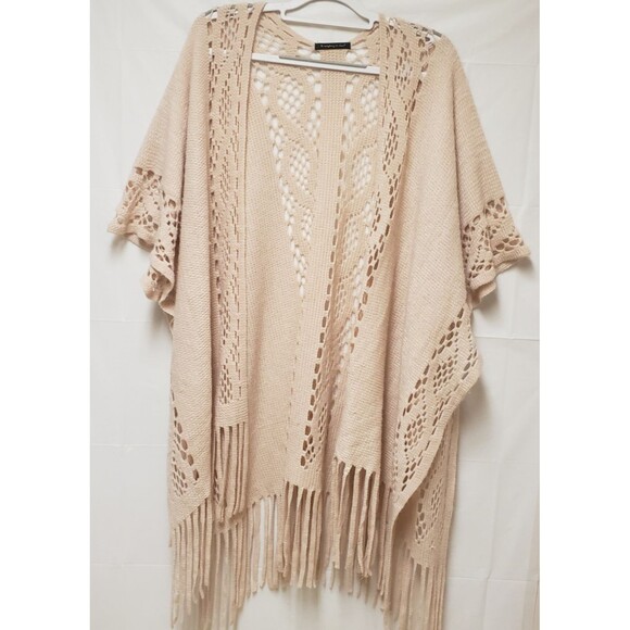 Do Everything In Love Pastel Pink Poncho Shawl Cottage Core One Size NWOT - Picture 1 of 8